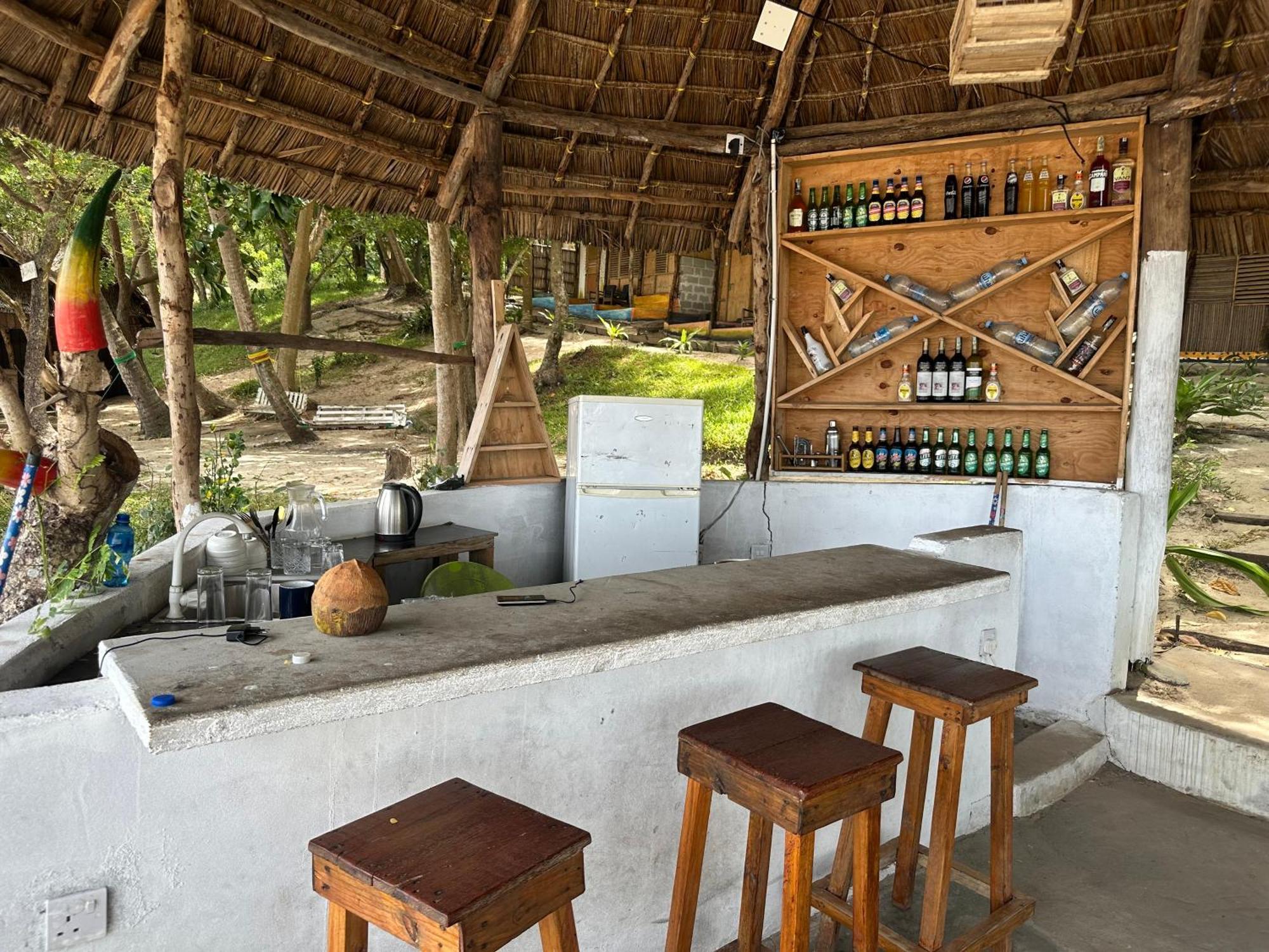 Maweni Beach Bungalows Кіліндоні Екстер'єр фото