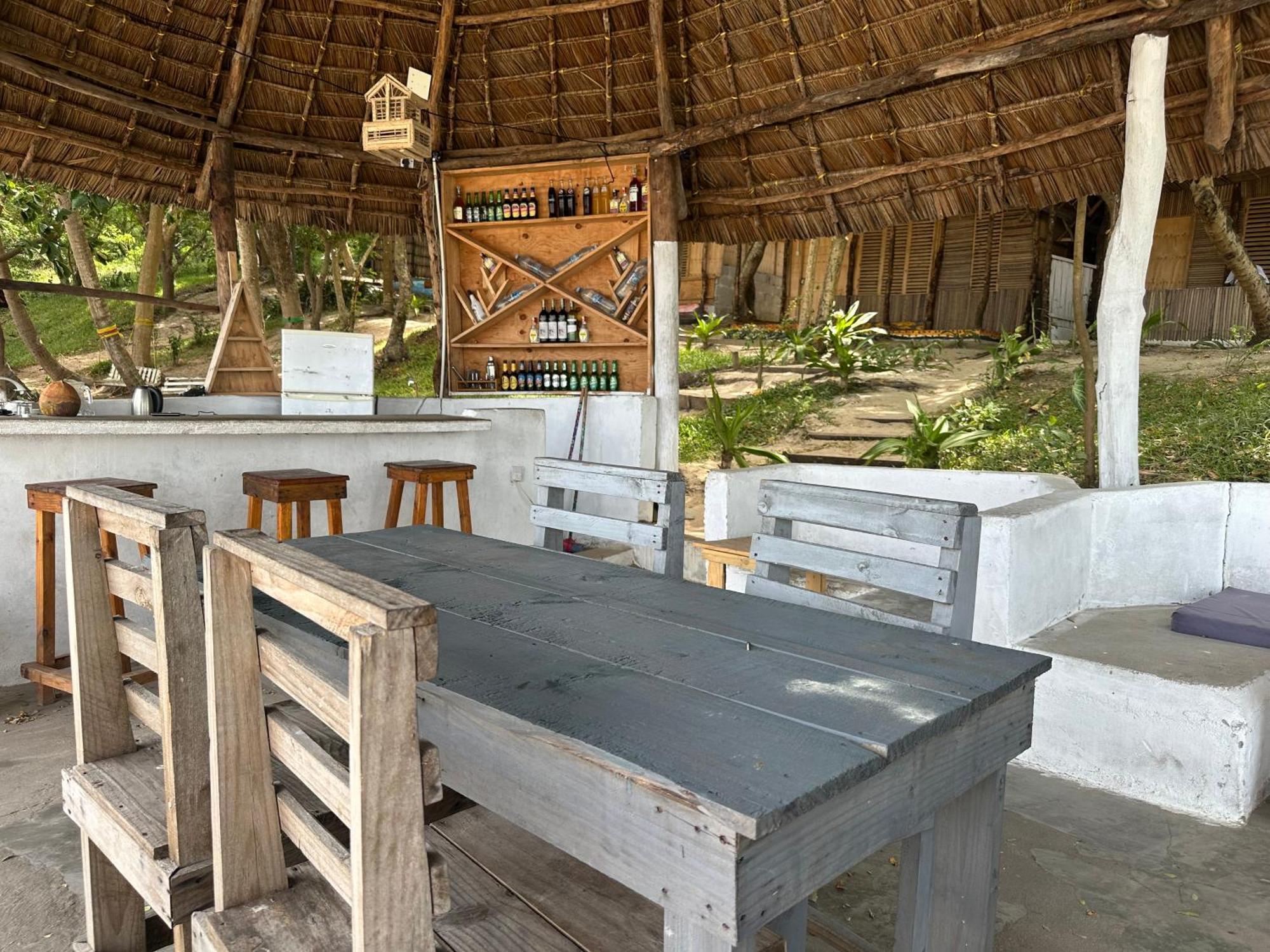 Maweni Beach Bungalows Кіліндоні Екстер'єр фото