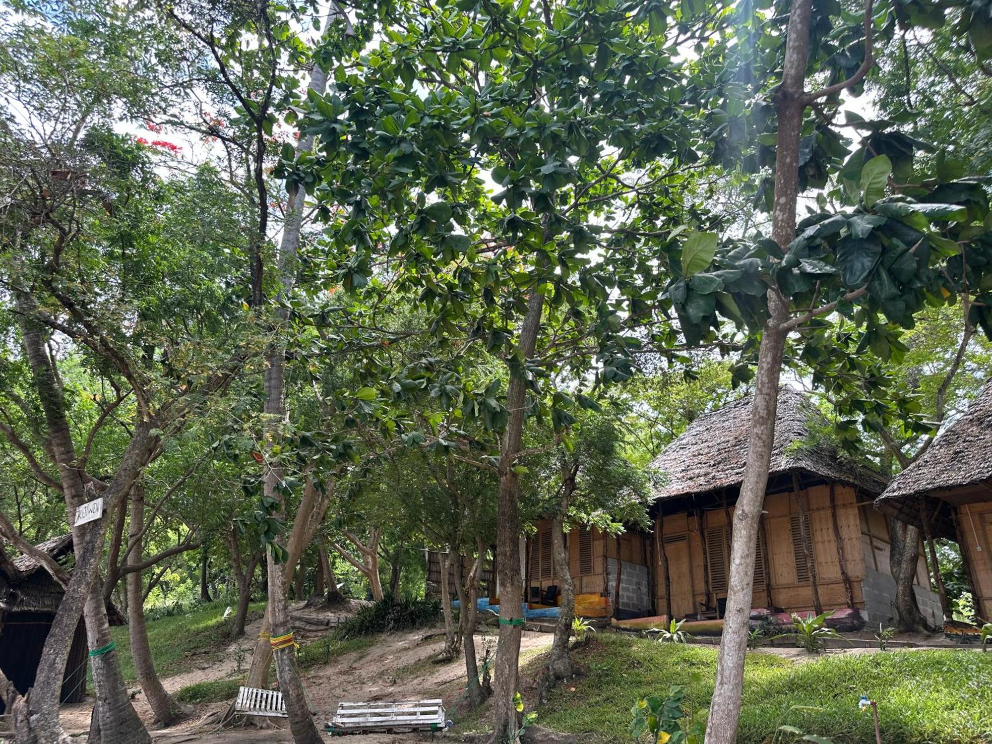 Maweni Beach Bungalows Кіліндоні Екстер'єр фото