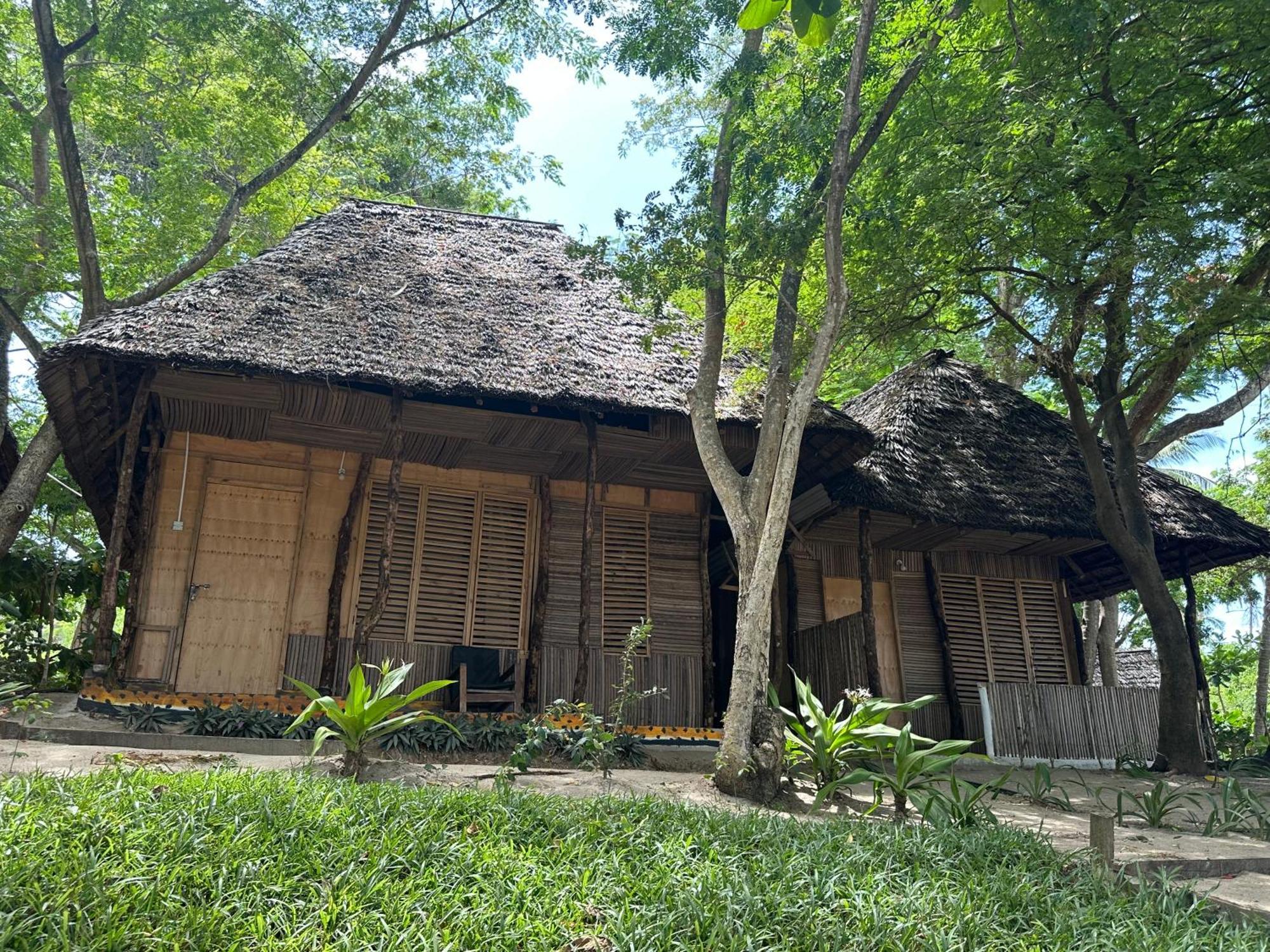 Maweni Beach Bungalows Кіліндоні Екстер'єр фото