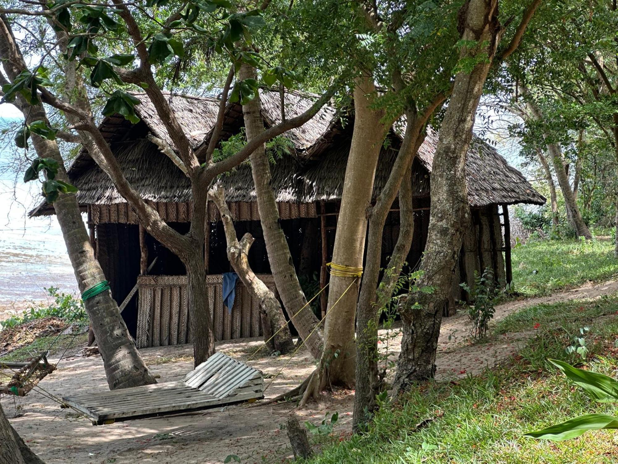 Maweni Beach Bungalows Кіліндоні Екстер'єр фото