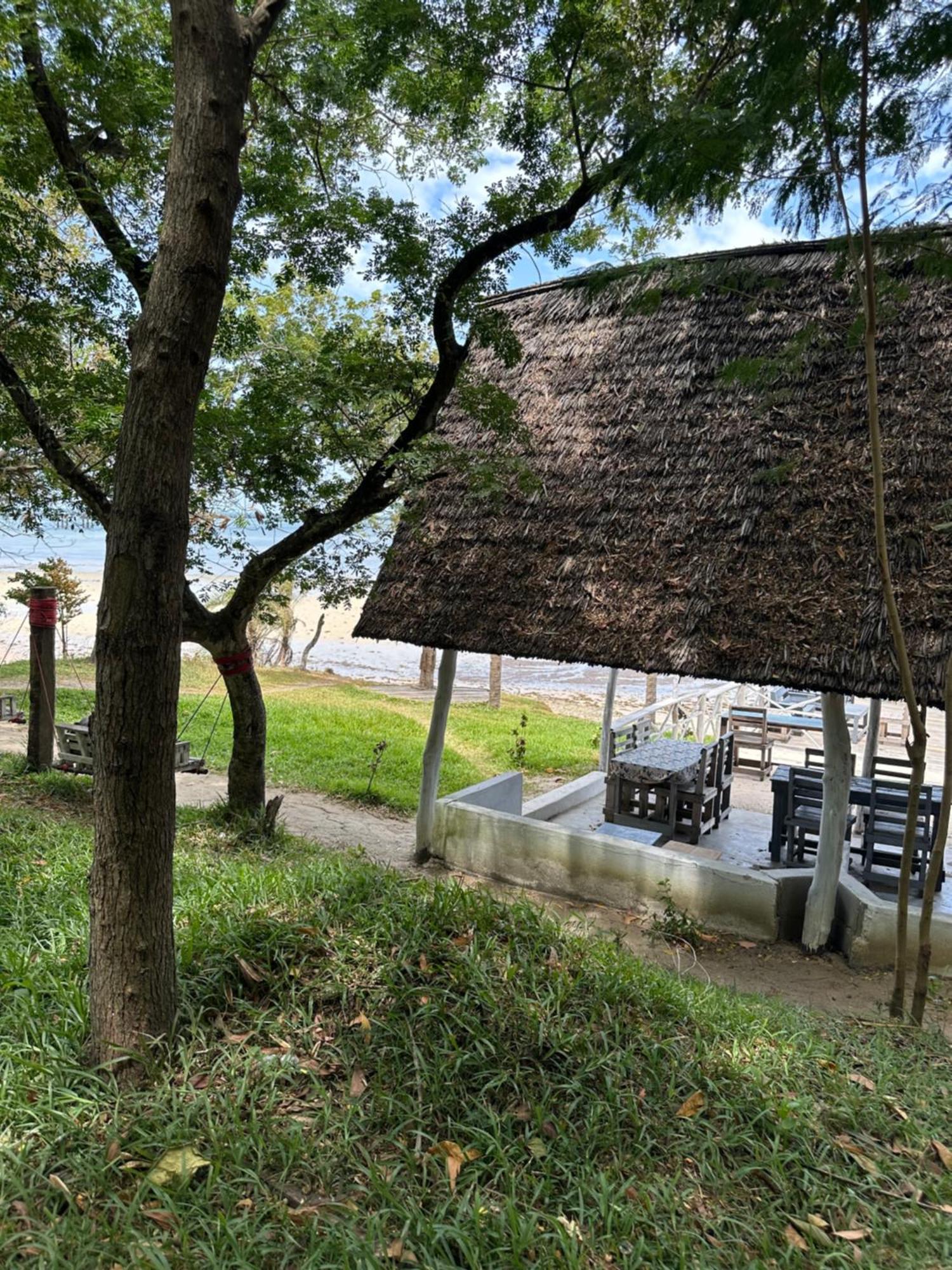 Maweni Beach Bungalows Кіліндоні Екстер'єр фото