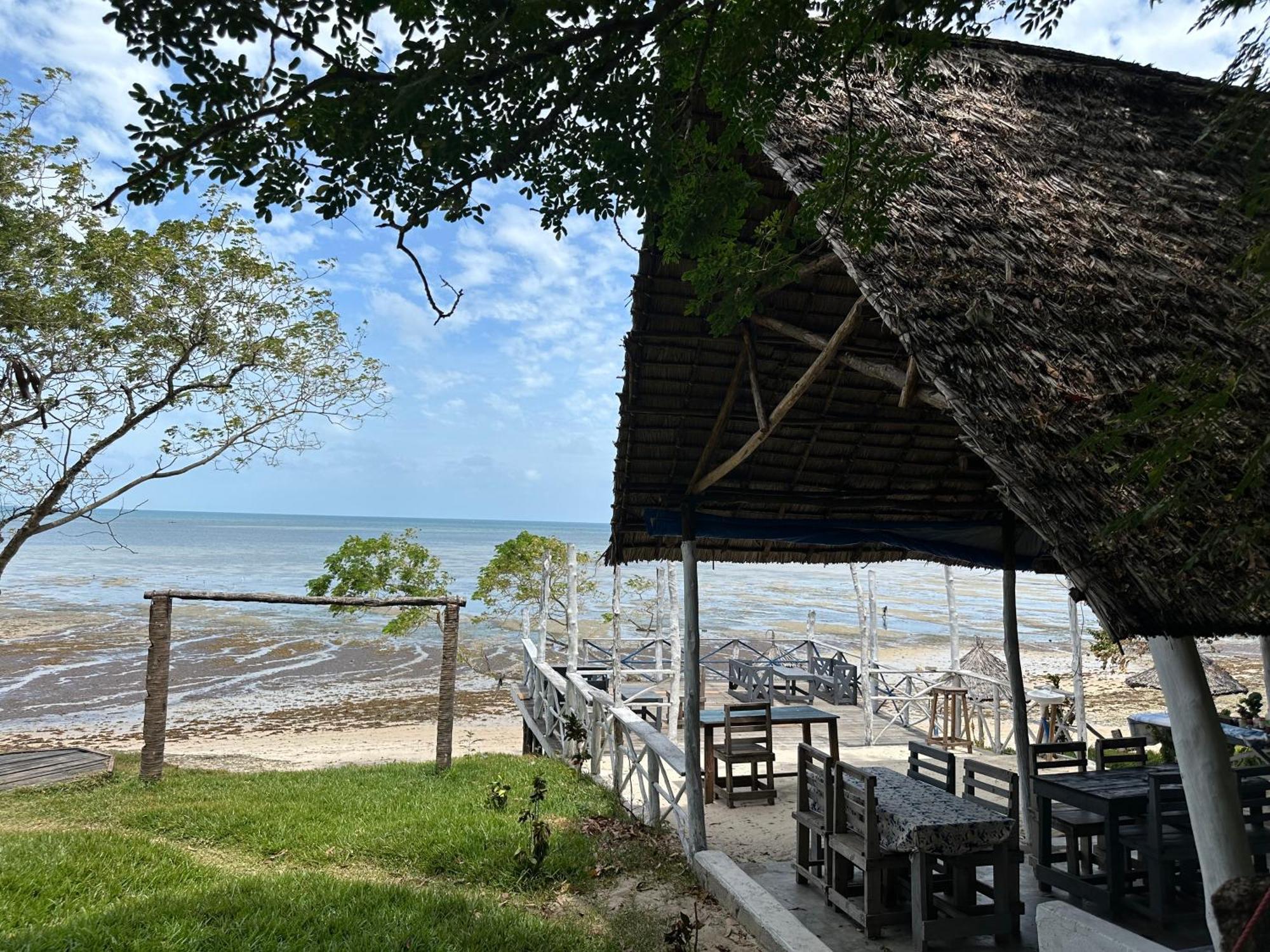 Maweni Beach Bungalows Кіліндоні Екстер'єр фото
